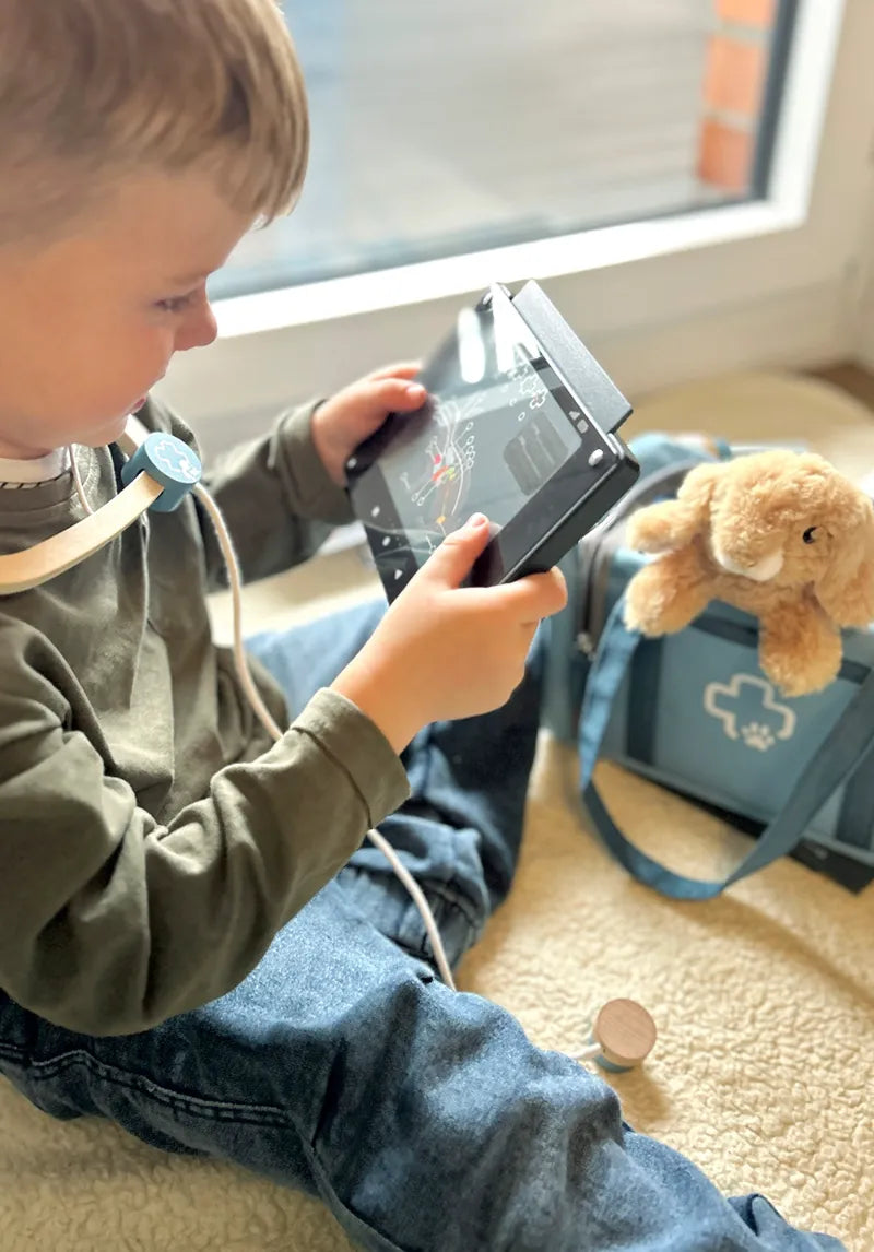Play Set: Veterinarian Bag With Rabbit, Small Foot