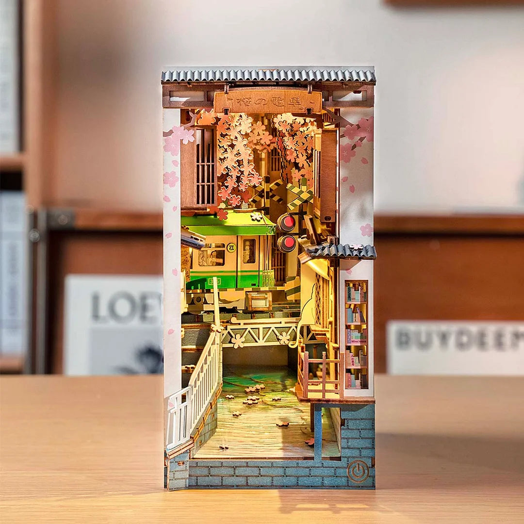 Sakura Densya, Rolife DIY Book Nook, TGB01