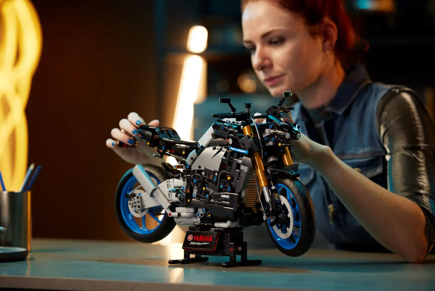 LEGO Technic Yamaha MT-10 SP 42159