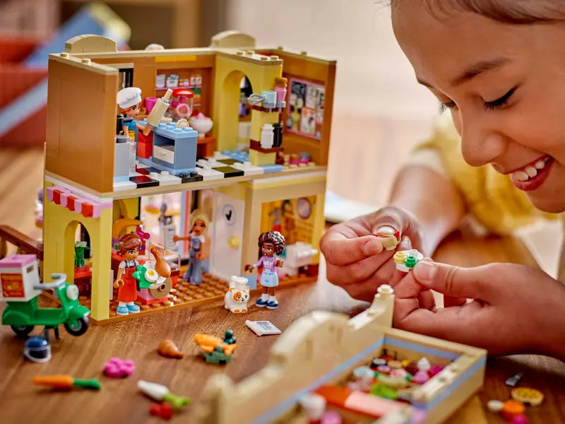 LEGO Friends Restaurant and Cooking School 42655