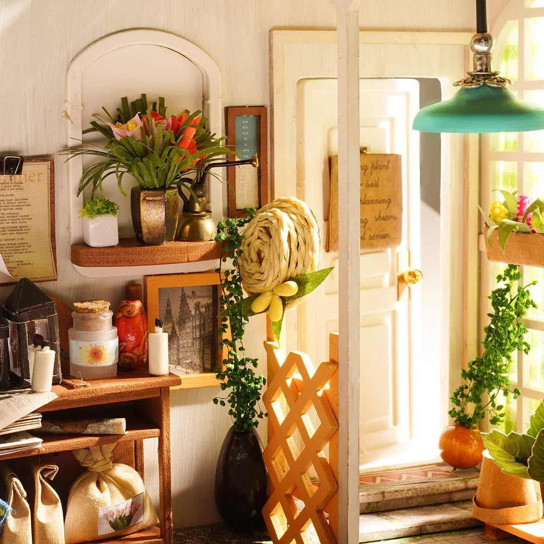 Rolife Miller's Flower House DG108