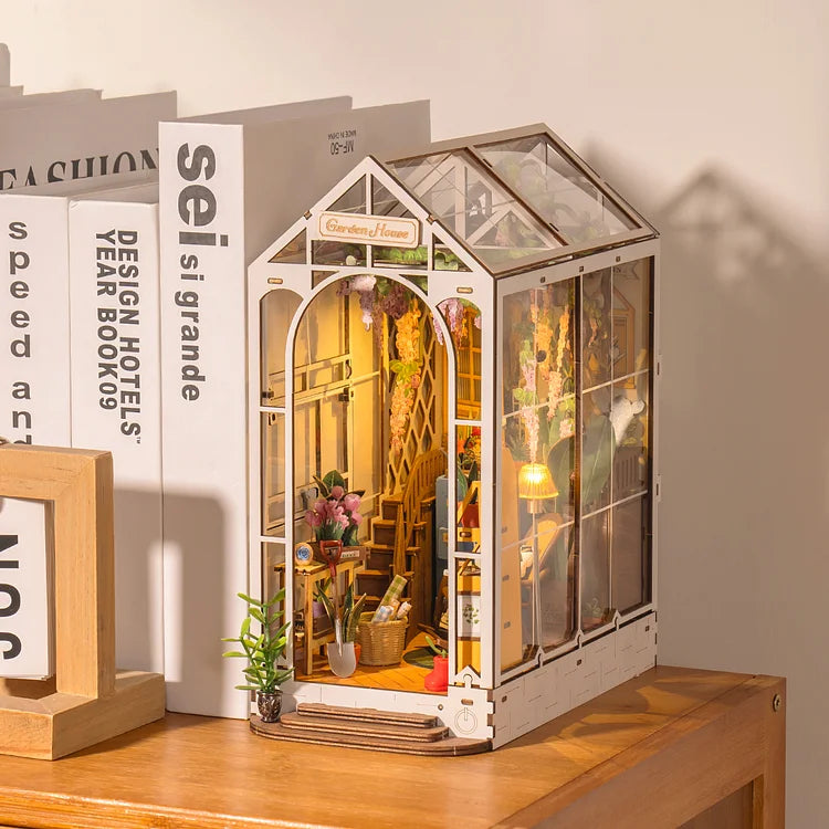 Garden House, Rolife DIY Book Nook, TGB06