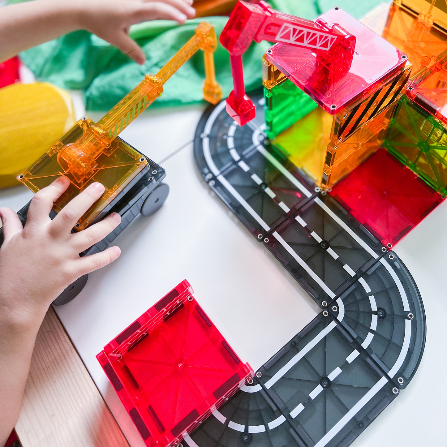 Builder 32-Piece Set Magna-Tiles