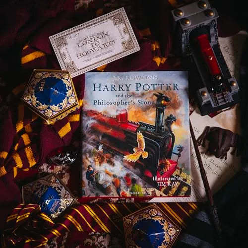 Harry Potter and the Philosopher’s Stone, Illustrated Edition (Hardback) for Kids 6+, English Language