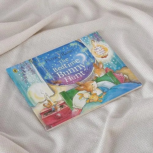 Peter Rabbit: Το κυνήγι του κουνελιού πριν τον ύπνο, Σκληρό βιβλίο με αναδιπλούμενα παραθυράκια για παιδιά 2+, Αγγλική γλώσσα