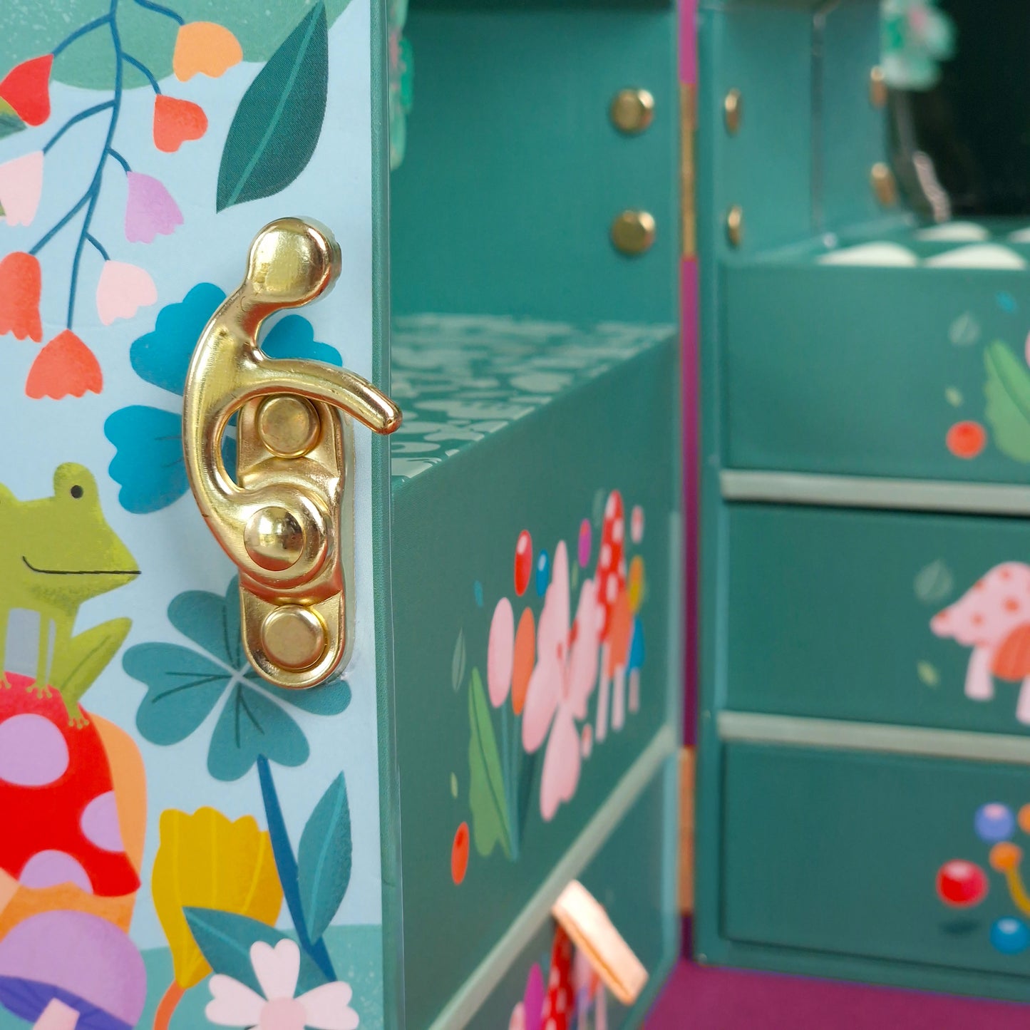 Svoora Musical Jewelry Box ‘Tree House’ with Drawers, Music, Wide Mirror & Ring Holder