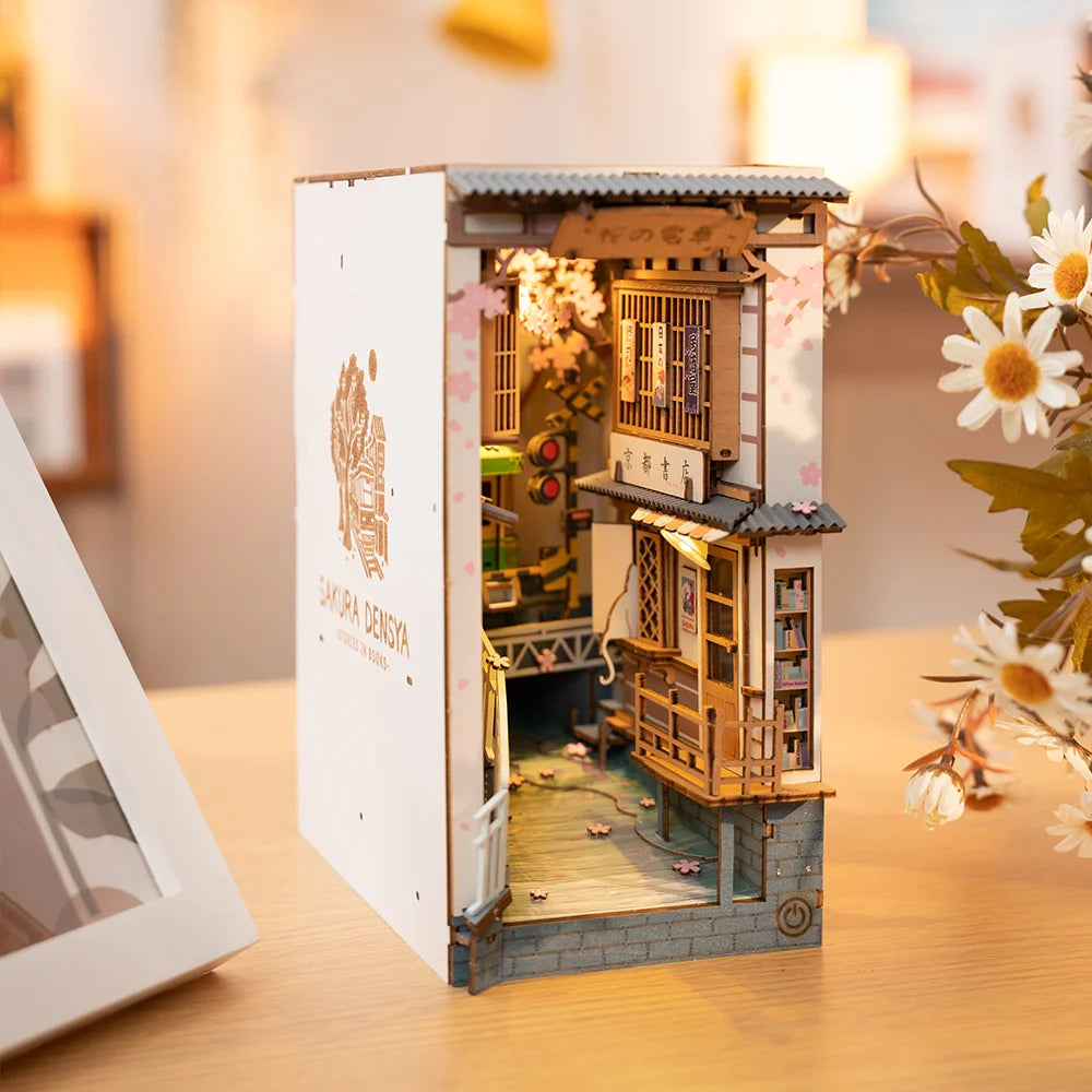 Sakura Densya, Rolife DIY Book Nook, TGB01