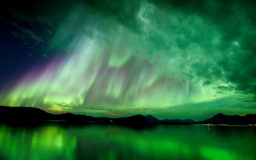 Brainstorm Aurora Northern Lights Projector
