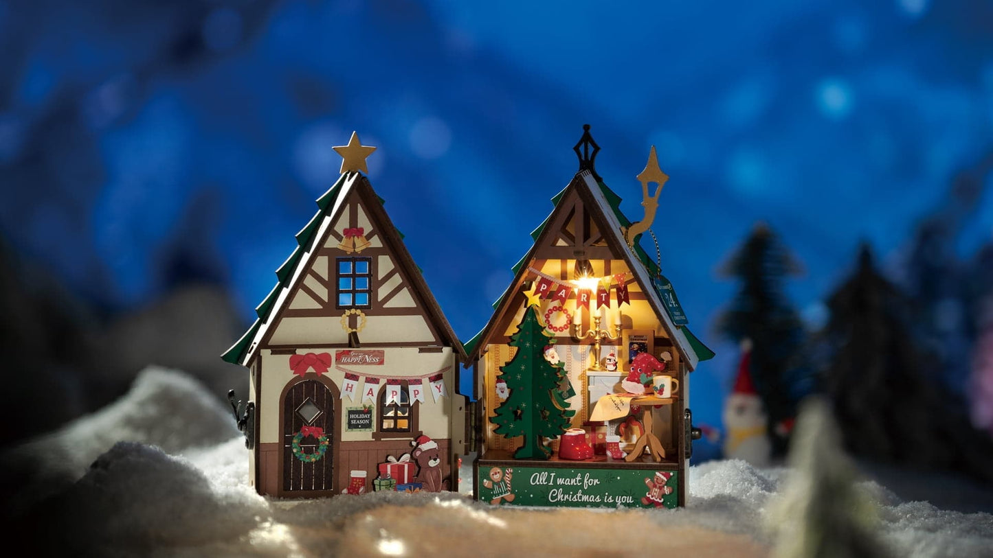 Rolife DIY Miniature House - Twinkling Christmas House DS036