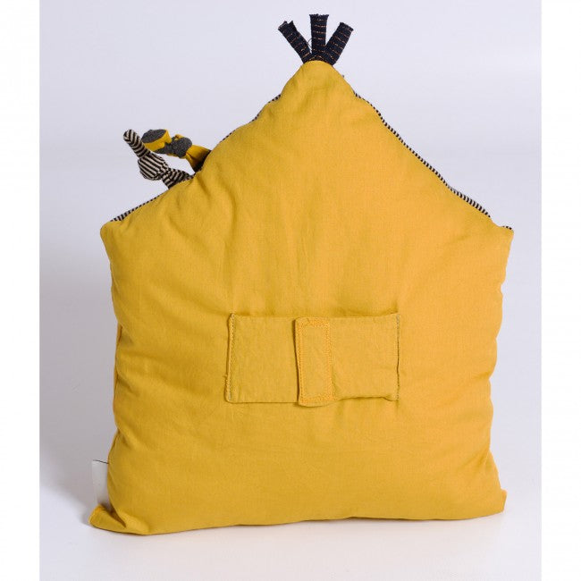 Yellow activity house Les Moustaches, Moulin Roty