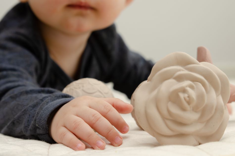 Rattle Rose - Beige Natruba