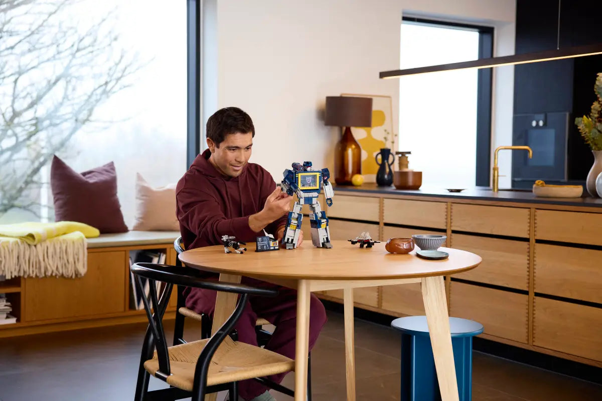 LEGO Transformers: Soundwave 10358