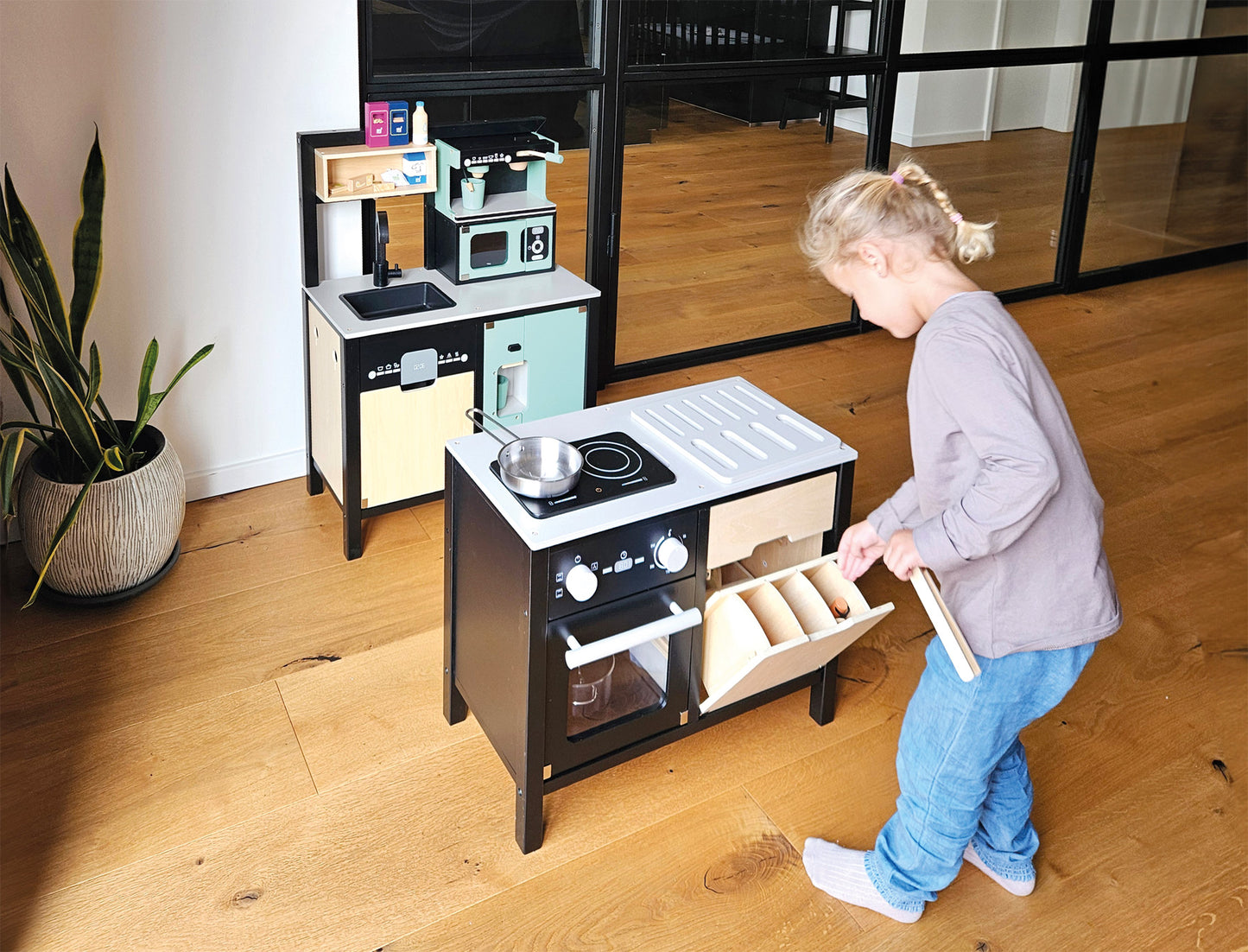 Industrial Play Kitchen with Kitchen Island, Small foot