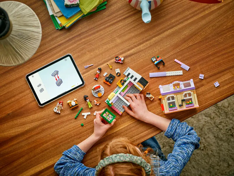 LEGO Friends Music Store & Apartment 42653