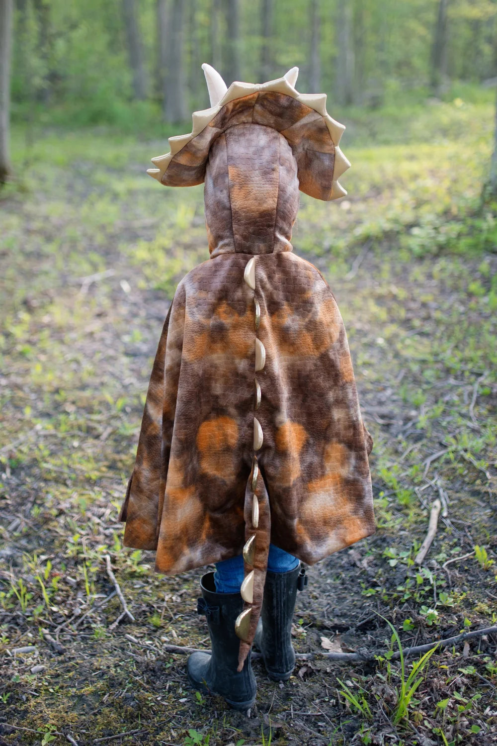 Grandasaurus Triceratops: Cape with Claws, Costume for Kids 4+