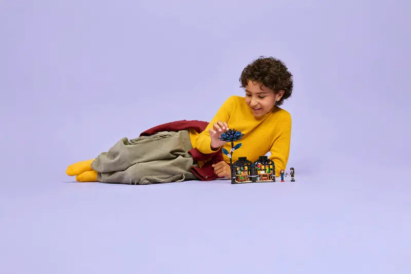 LEGO Wednesday Black Dahlia Flower 76784
