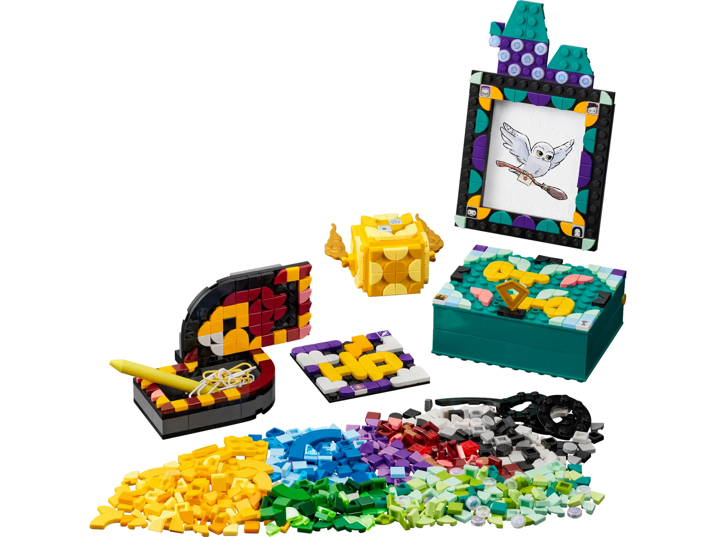 LEGO® DOTS Hogwarts Desktop Kit 41811