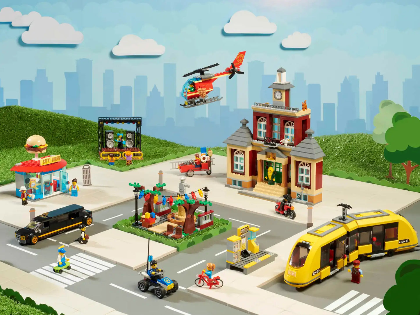 LEGO City Main Square 60271