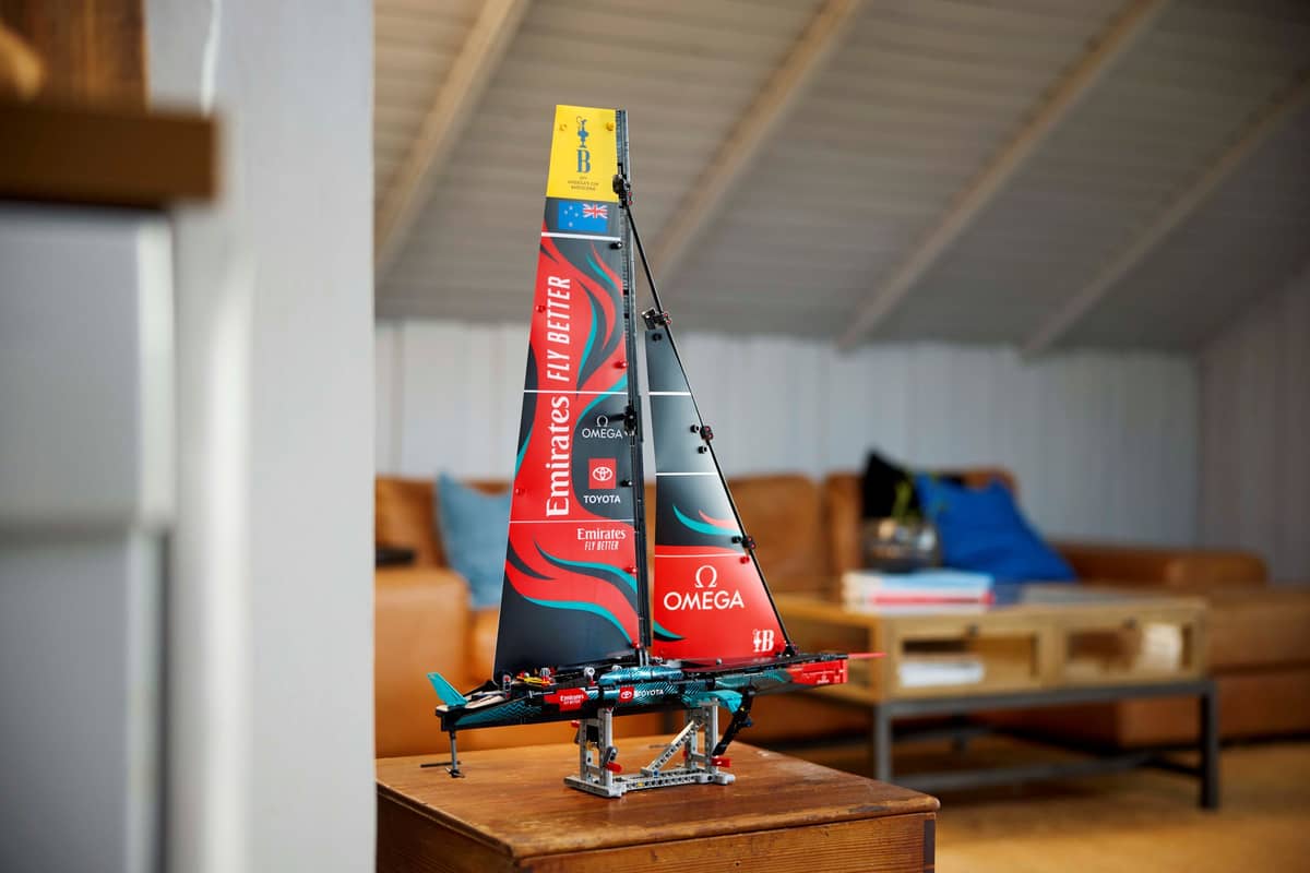 Emirates Team New Zealand AC75 Yacht 42174, Lego Technic
