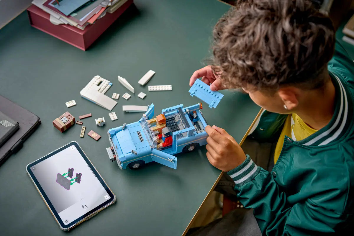 Enchanted Flying Ford Anglia™ 76470, Lego Harry Potter