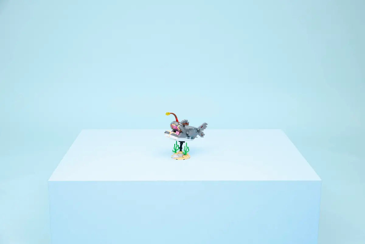 Fierce Shark with a Treasure Chest 31381, Lego Creator 3-in-1