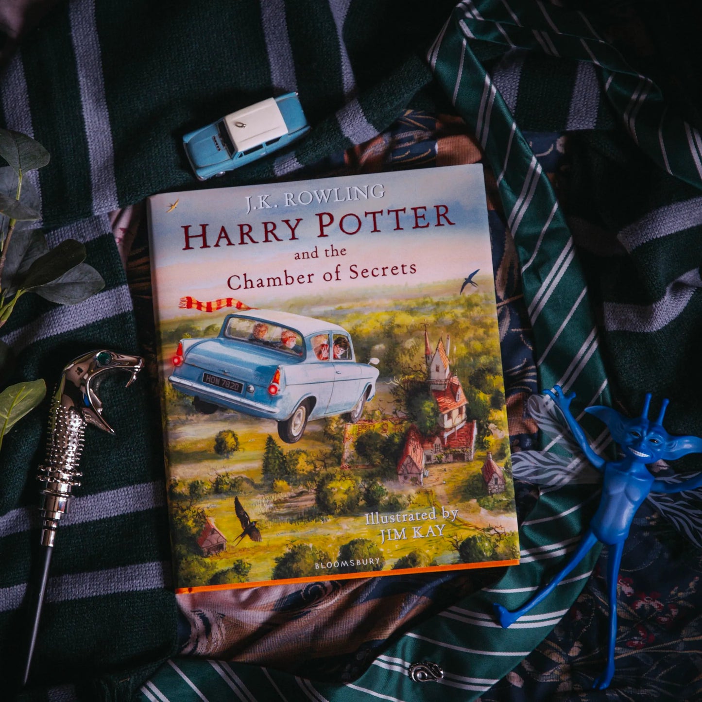 Harry Potter and the Chamber of Secrets, Illustrated Edition (Hardback) for Kids 7+, English Language