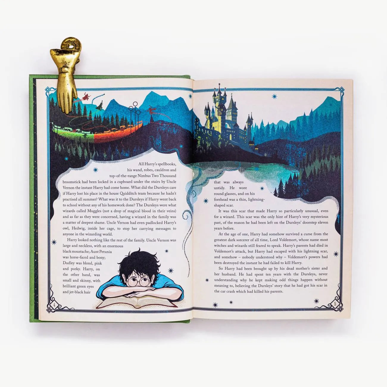 Harry Potter and the Chamber of Secrets, MinaLima Edition (Hardback) for Kids 8+, English Language