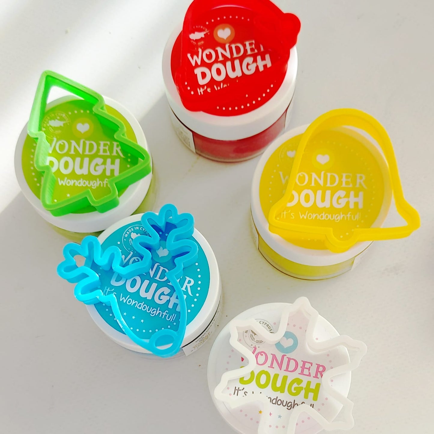 Wonderdough Christmas Party set 1 tub + 1 cutter