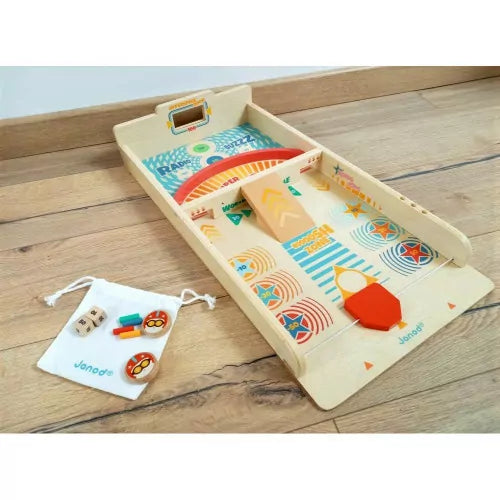 Retro wooden paddles game