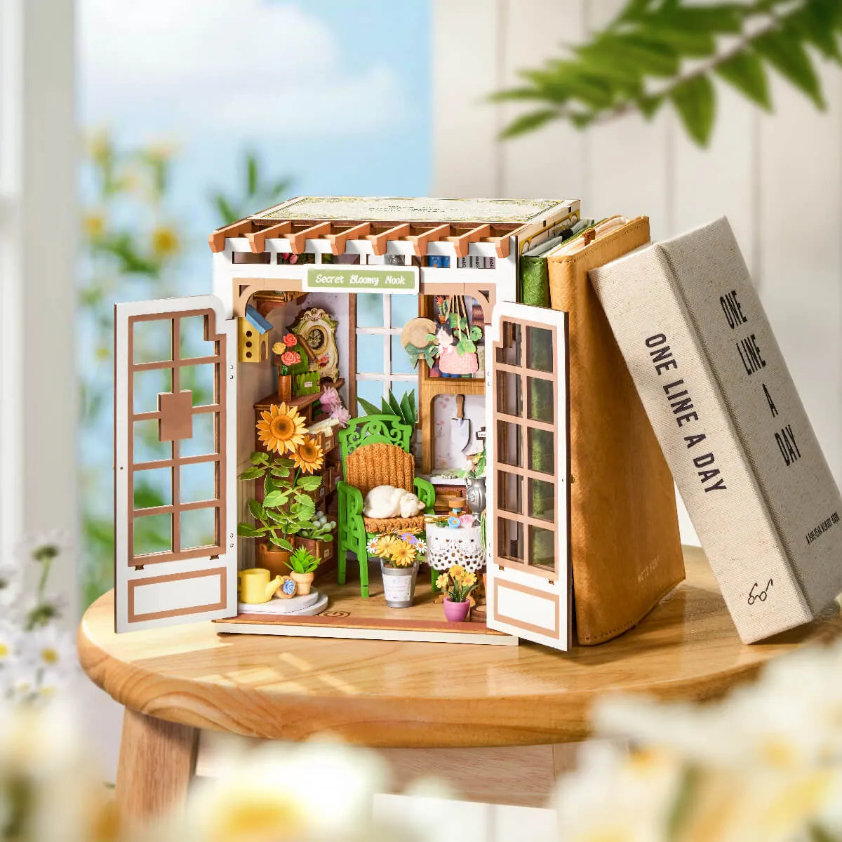 DIY Book Nook 14+: Secret Bloomy Nook TGE04, Robotime Rolife