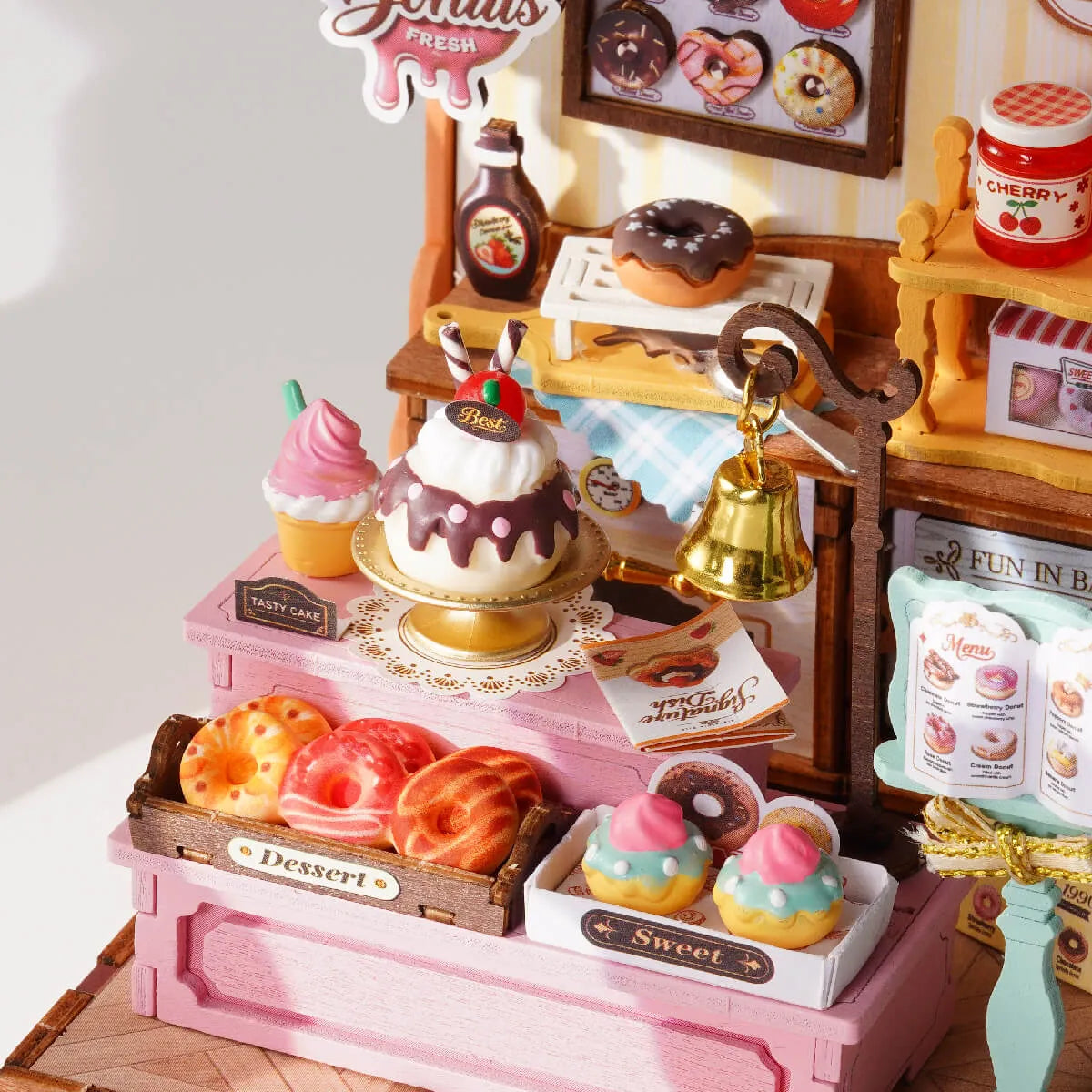 DIY Miniature House 14+: Sweetie's Donut Shop DS051, Robotime Rolife