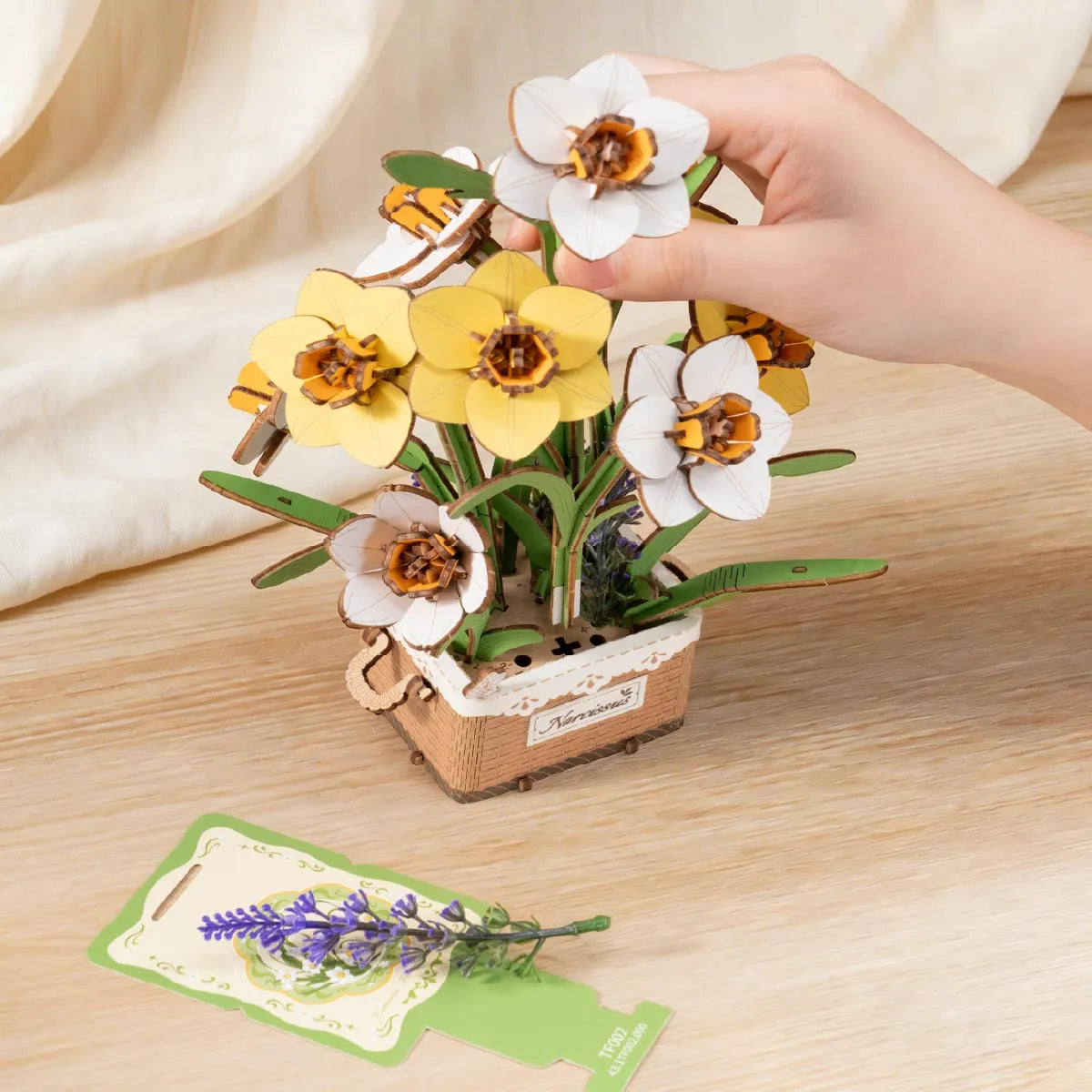 DIY Flower Bouquet 3D Puzzle 14+: Narcissus TF002, Robotime Rowood