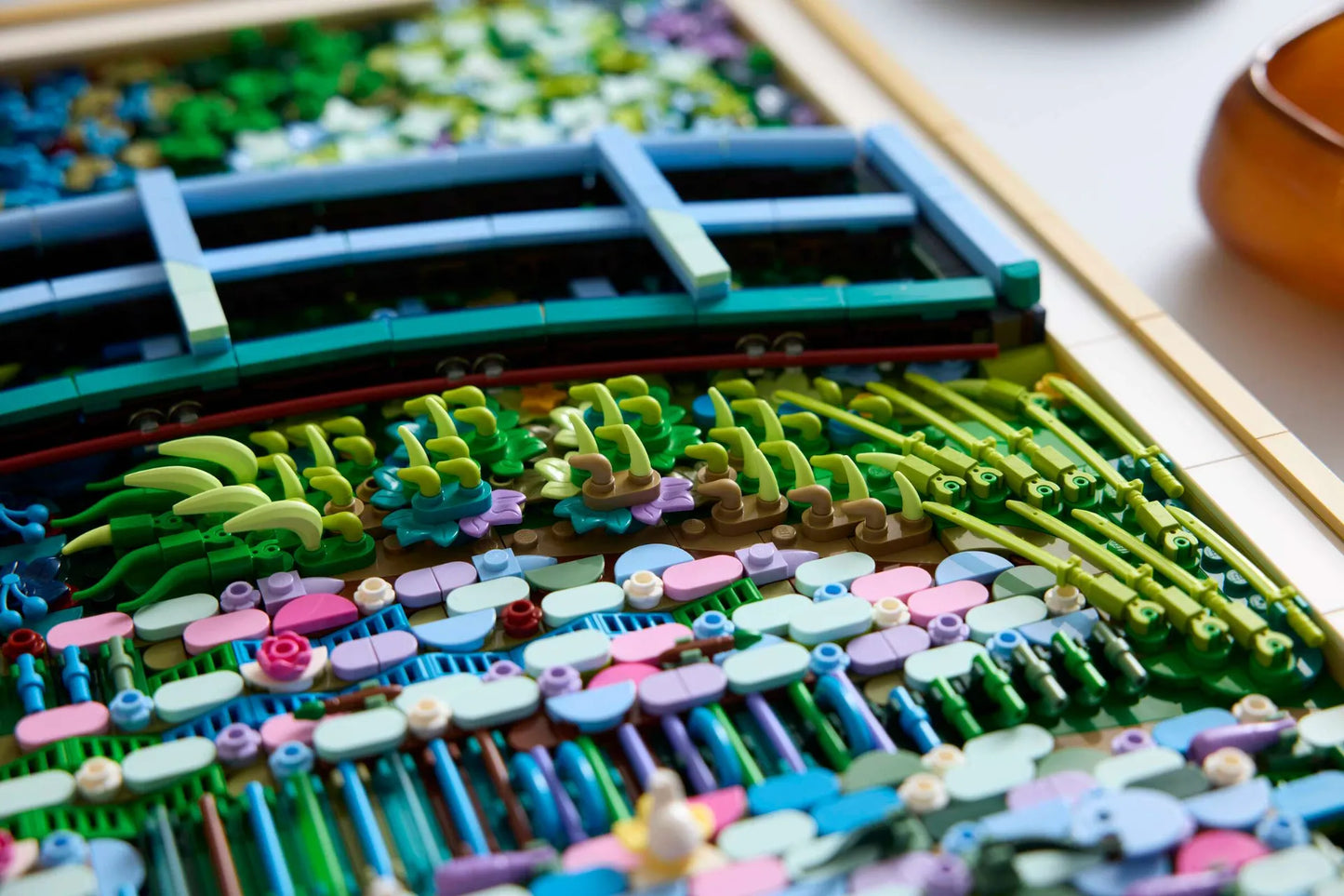 Claude Monet – Bridge over a Pond of Water Lilies 31220, Lego ART