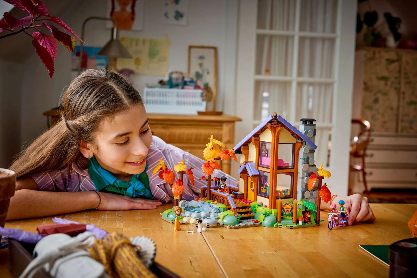 Cozy Fall Forest Cabin 42705, Lego Friends