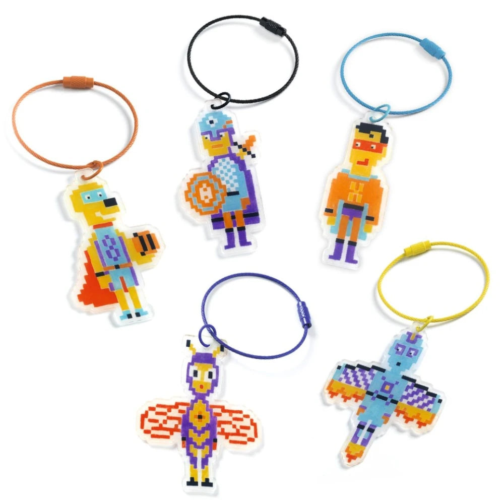 I make my own key chains with shrink plastic: Super Heroes, Djeco