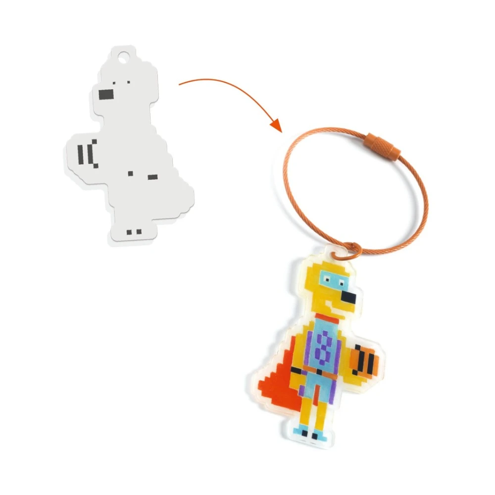 I make my own key chains with shrink plastic: Super Heroes, Djeco