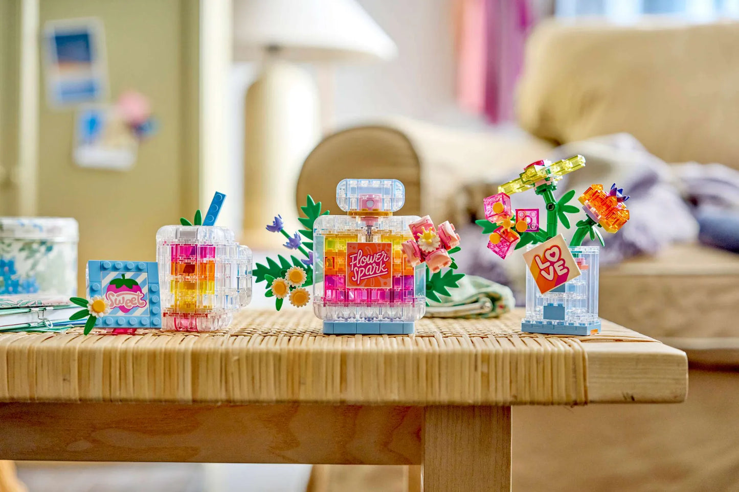 Floral Decor Perfume Bottle 31383, Lego Creator 3-in-1