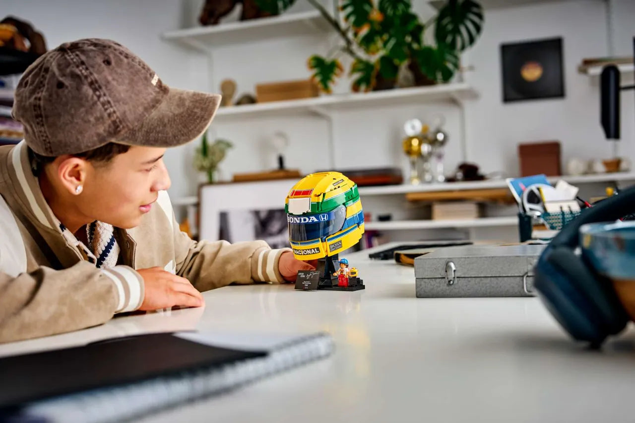 Ayrton Senna Helmet, Lego Editions Collection 931 Pieces, 43024