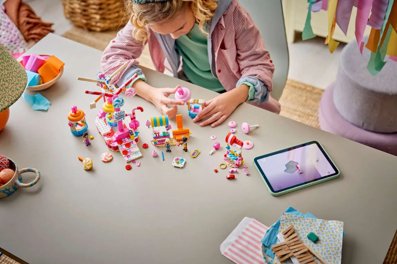 Candy & Cupcake Ferris Wheel, Lego Friends Collection 602 Pieces, 42700