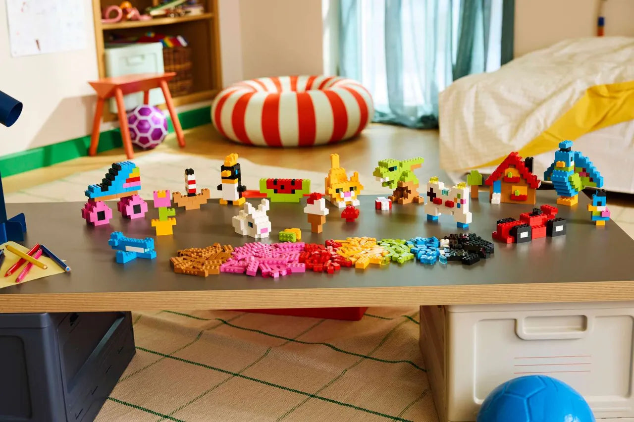 Creative Colorful Bricks For Kids 5+, Lego Classic Collection 820 Pieces, 11045