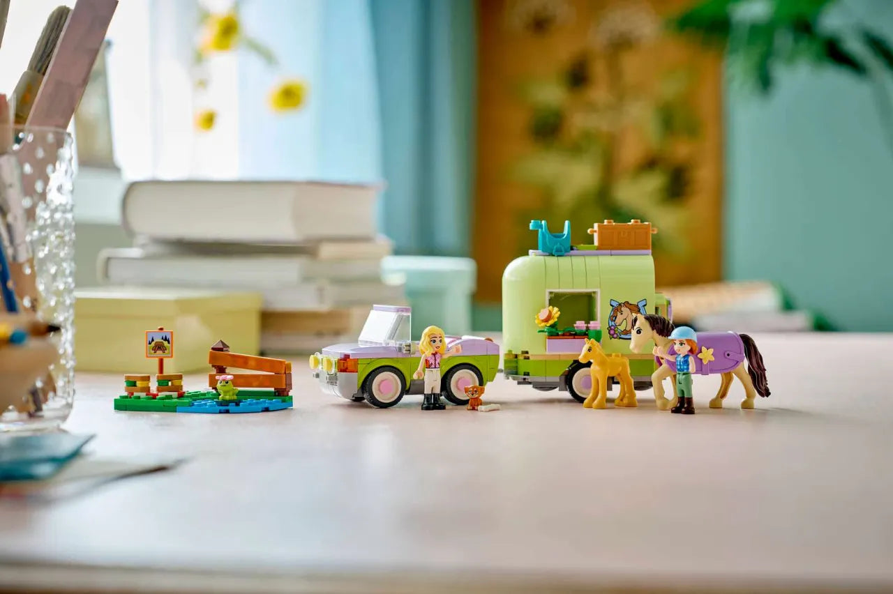 Horse & Baby Foal Trailer, Lego Friends Collection 279 Pieces, 42695