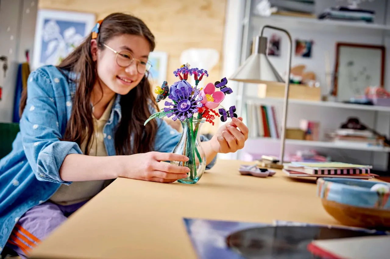 Olivia Rodrigo's Flower Bouquet, Lego Botanicals Collection, 11507