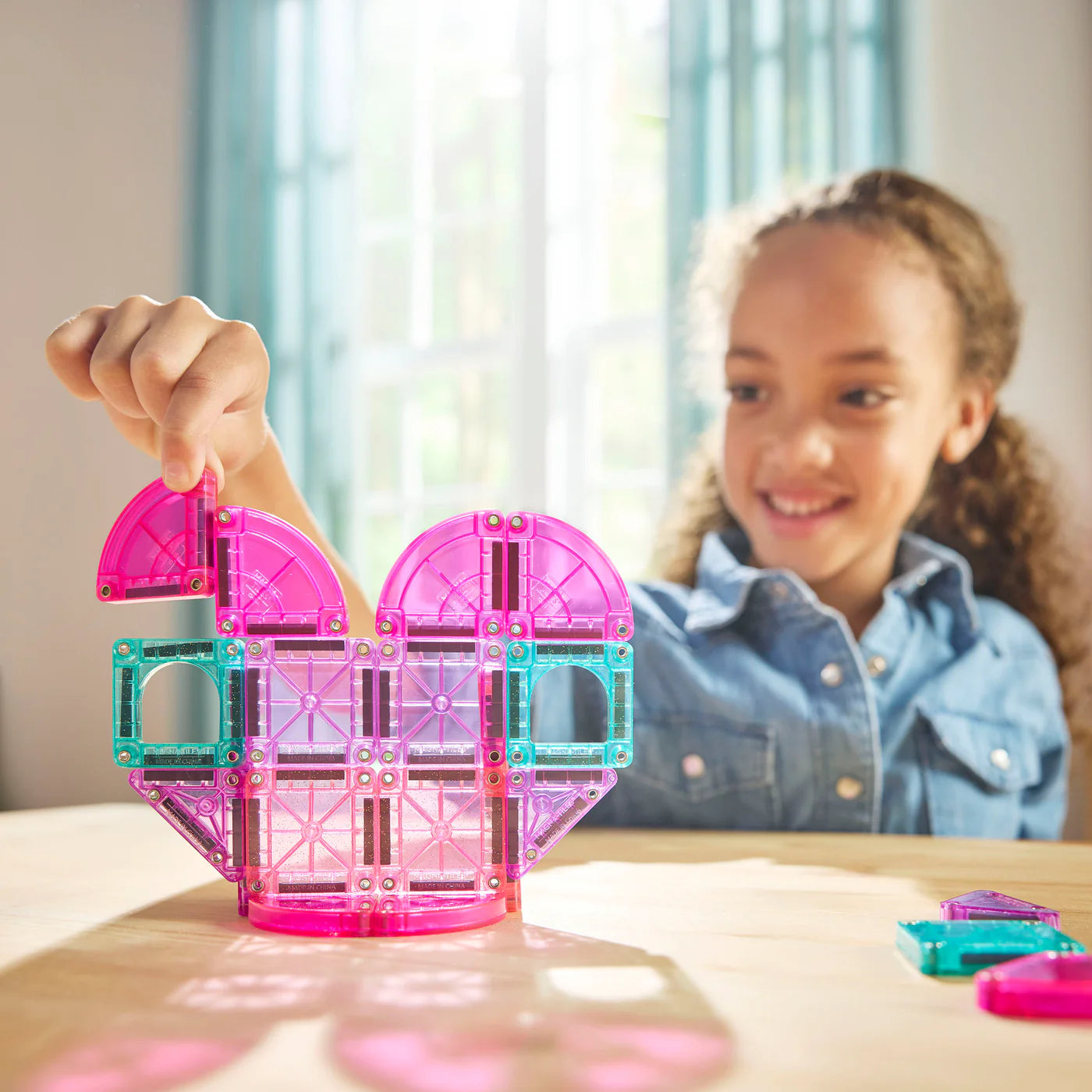 Travel Set microMAGS 26-Piece: Heart to Heart, Magna-tiles