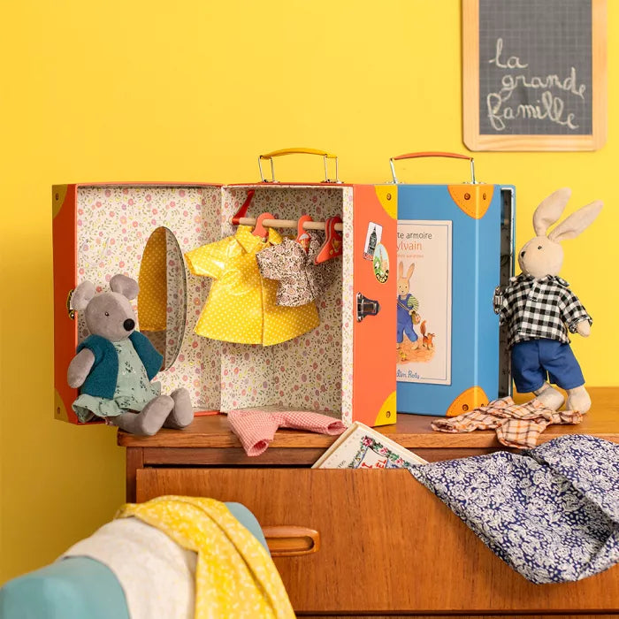 Little wardrobe suitcase: Sylvain La Grande Famille, Moulin Roty