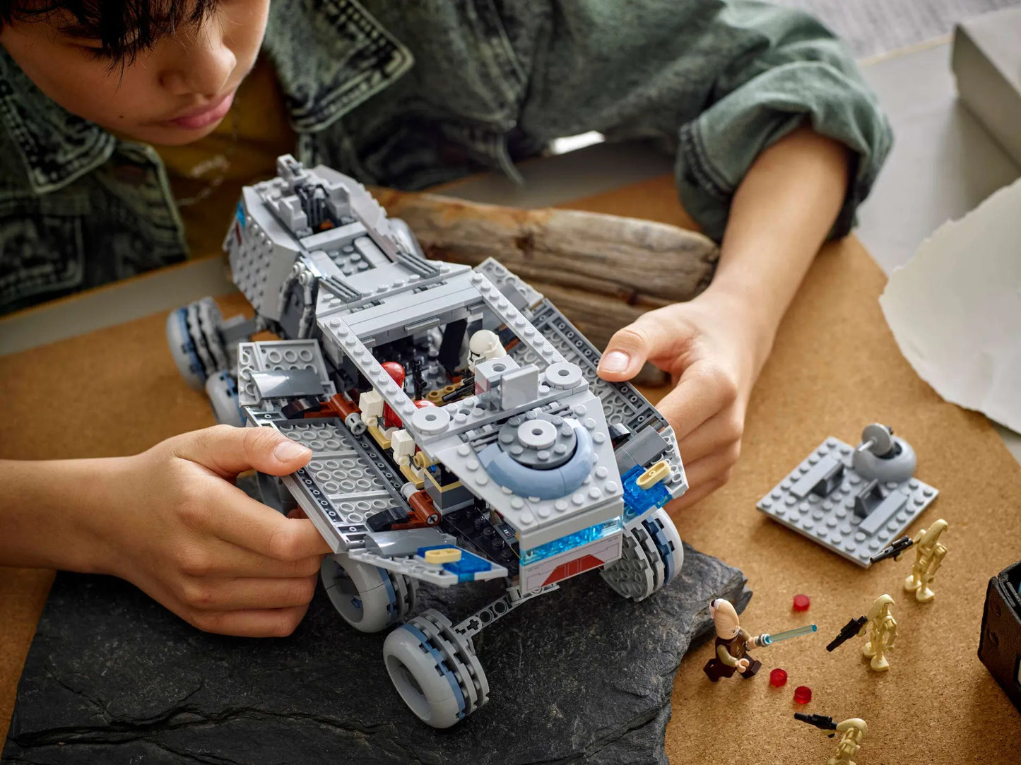 Republic Juggernaut 75413, Lego Star Wars