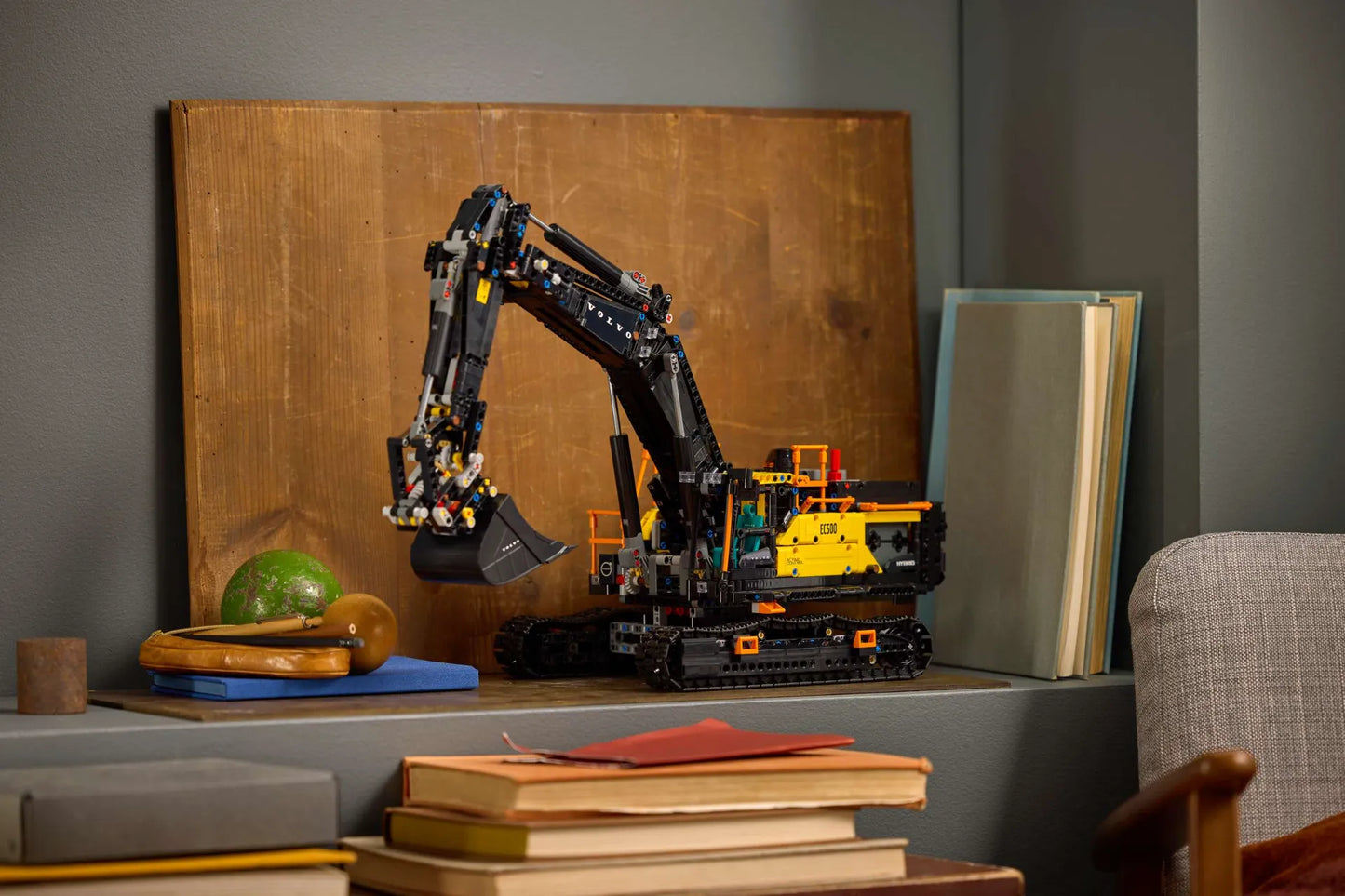 Volvo EC500 Hybrid Excavator 42215, Lego Technic