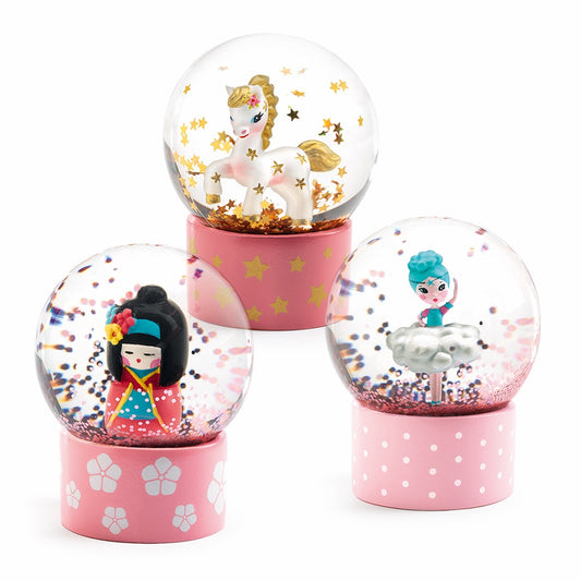 Mini snow globes (1 of your choice)